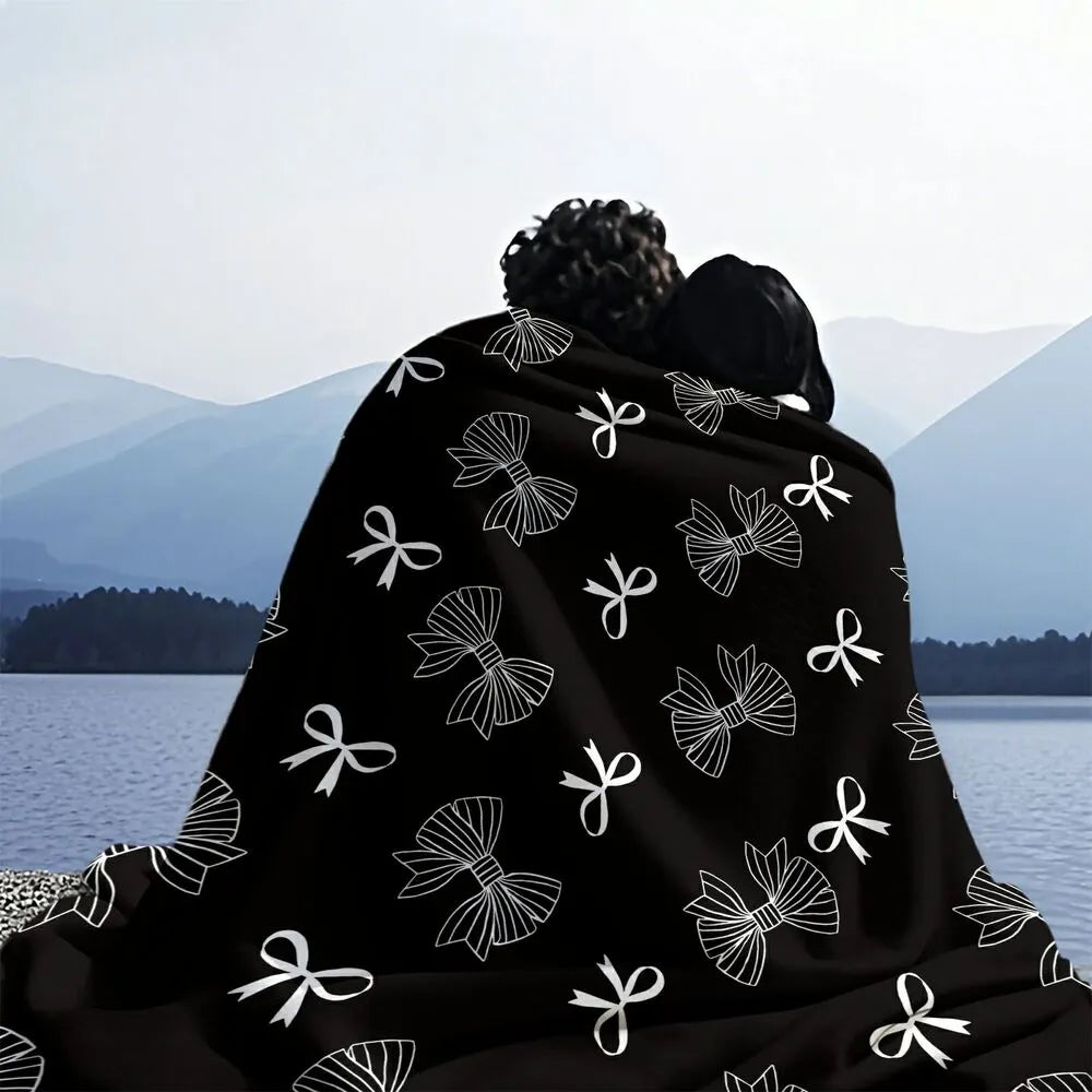Black & White Bow Pattern Multipurpose Throw Blanket