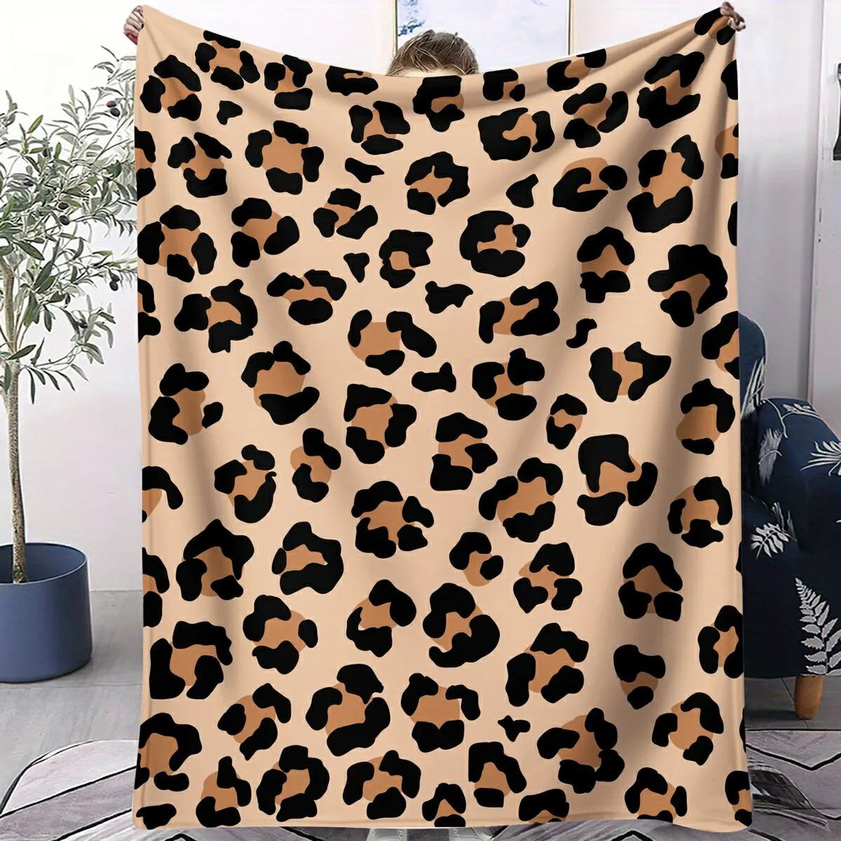 Chic Leopard Print Multifunctional Flannel Throw Blanket
